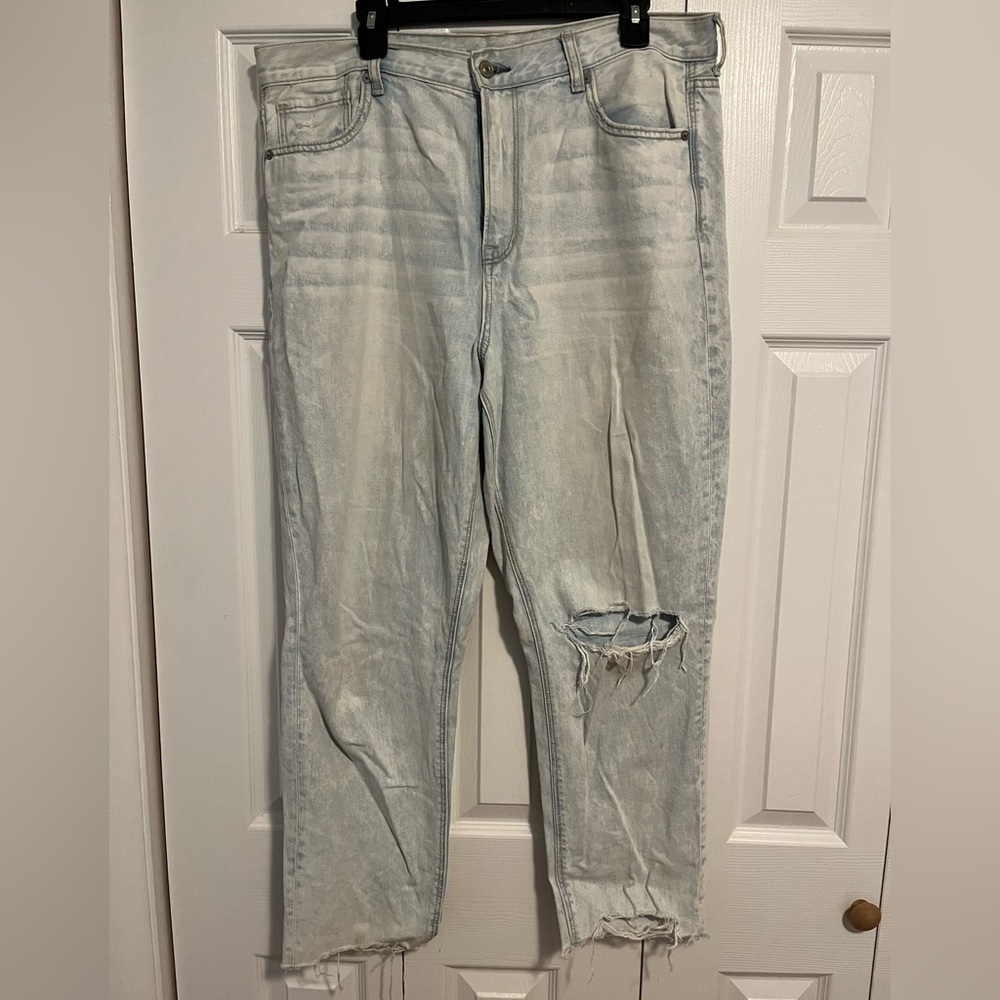 American Eagle Mom Jeans